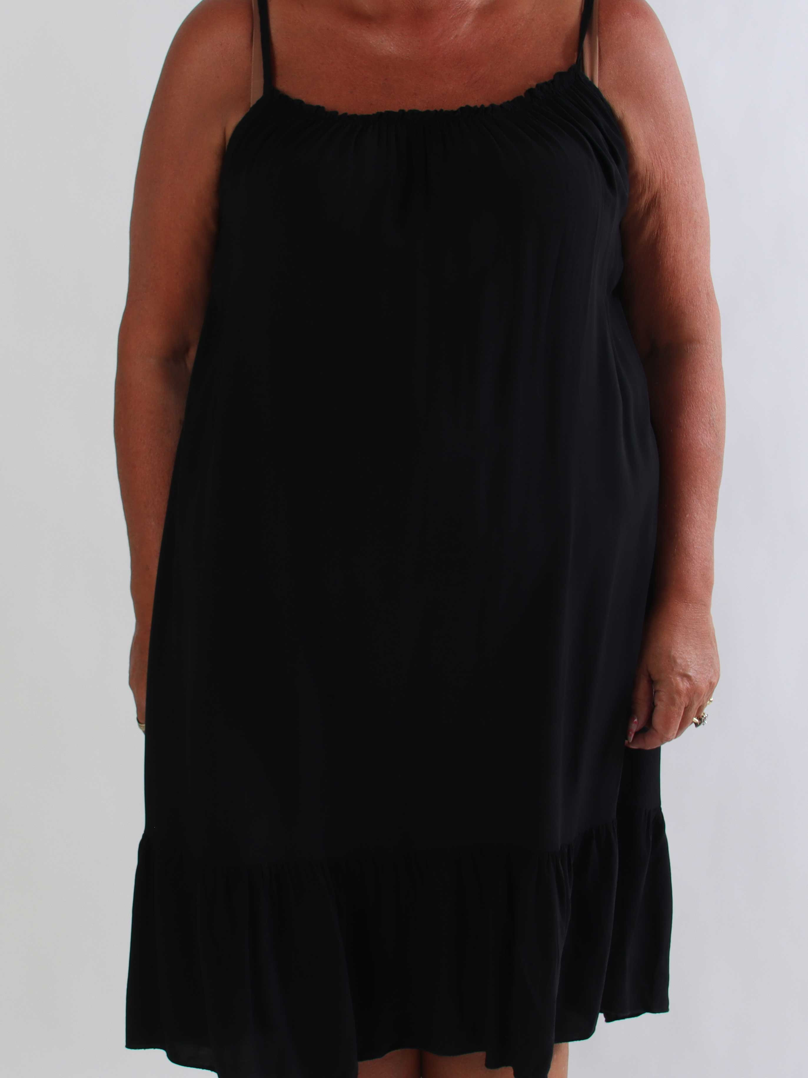Solero Plain - Feminin plus size stropkjole i åndbar bomuld